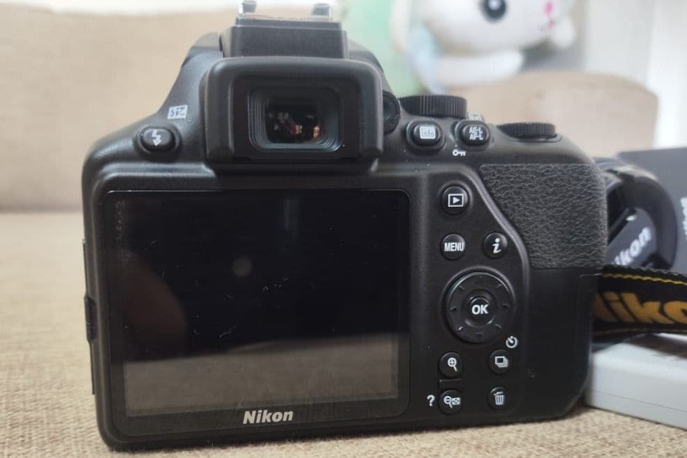 Nikon D3500 DSLR Camera with Kit Lens thumbnail 2