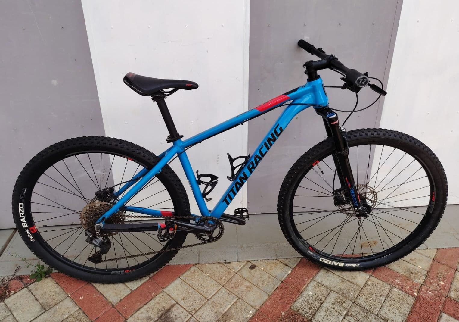 Titan Racing Rogue Mountain Bike 29" Medium thumbnail 2