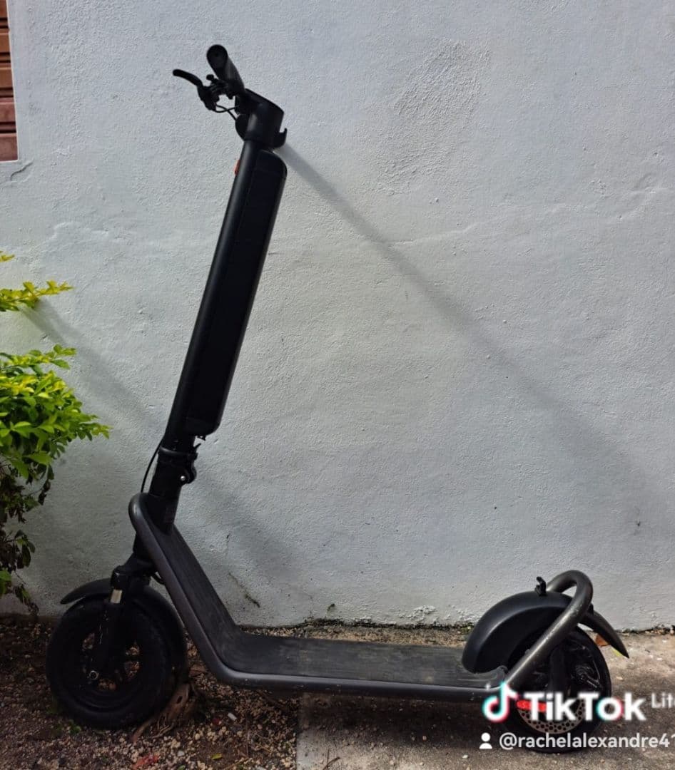 Electric Scooter Black thumbnail 3