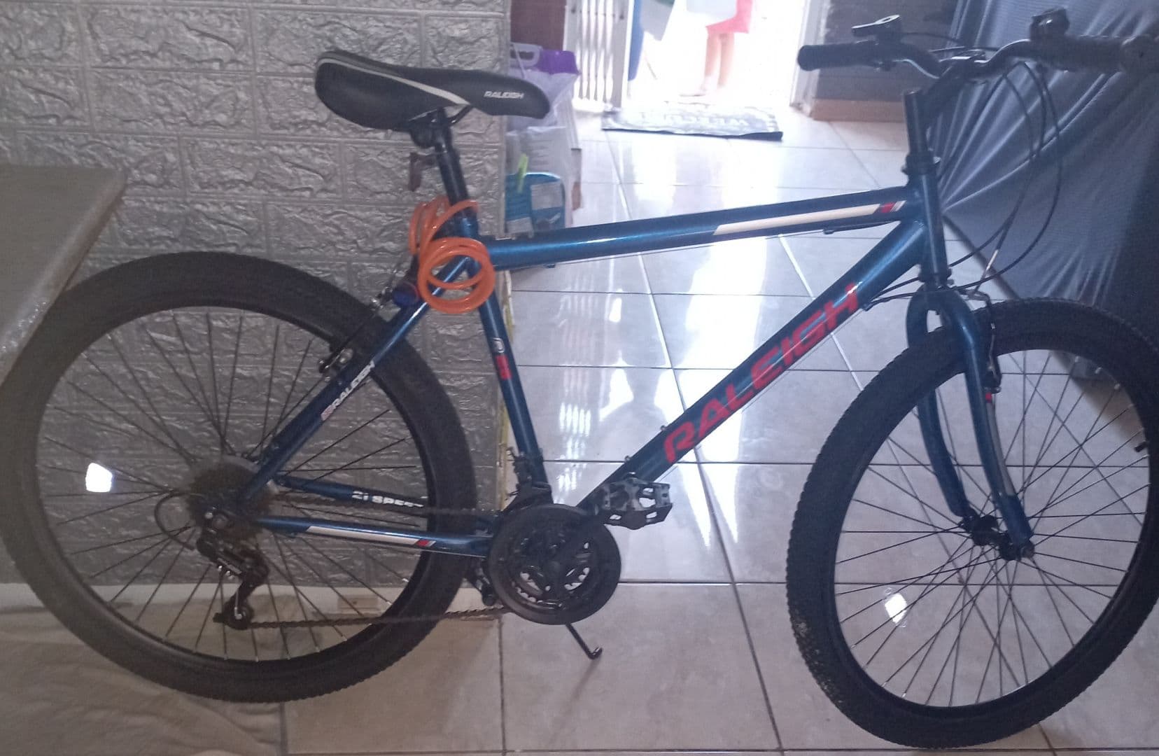 Raleigh R26 21-Speed Mountain Bike Blue - Image 1 of 3